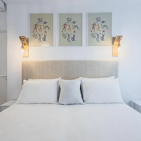 Alpha & Omega Апартаменты